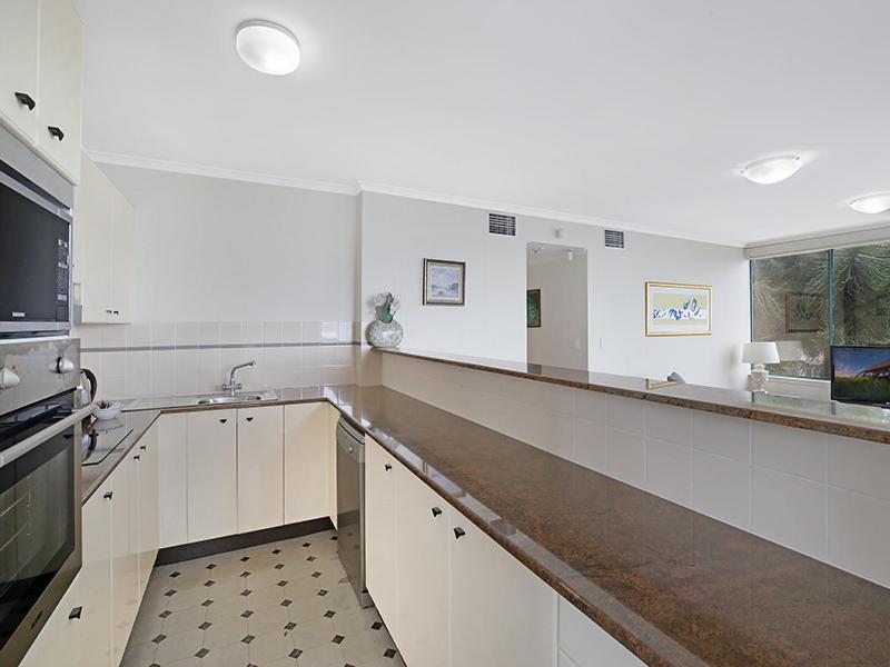 The Coogee View Beachfront Serviced Apartments 시드니 외부 사진